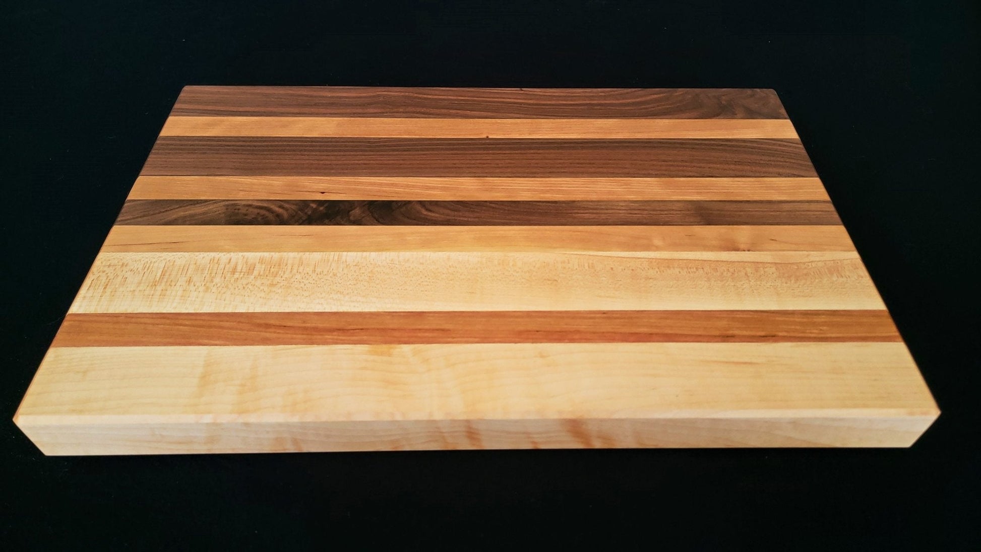 Cutting board - Sunrise - Kelly Woodworks